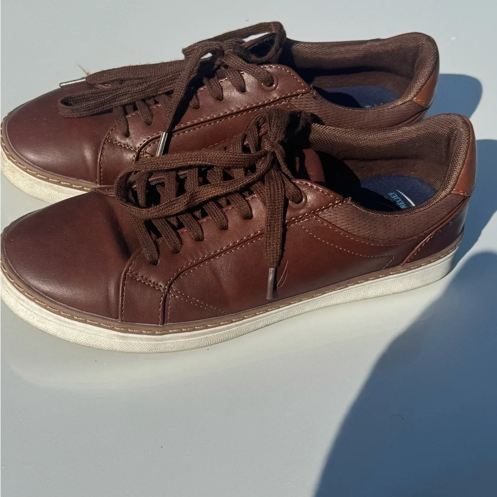 Nautica Men's Classic Lace-Up Low Top Fashion Sneaker Loafer size:8.5 - Picture 2 of 6